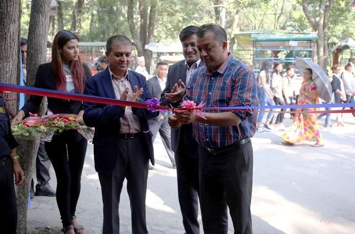 Shikhar Shoes organises ‘Crazy Mela’