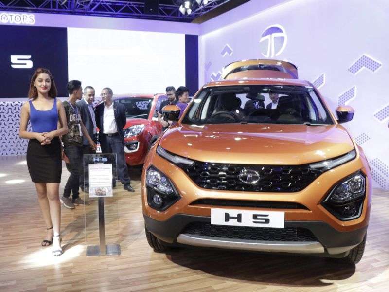 Customers Opt for Low-Cost vehicles after Government Clampdown on Luxurious Goods