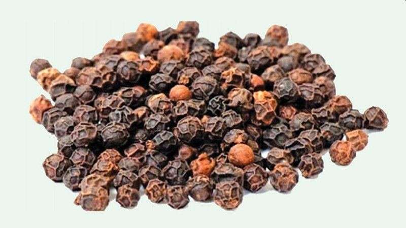 Government Allows Import of Peas and Black Pepper Stuck at vairous Ports 
