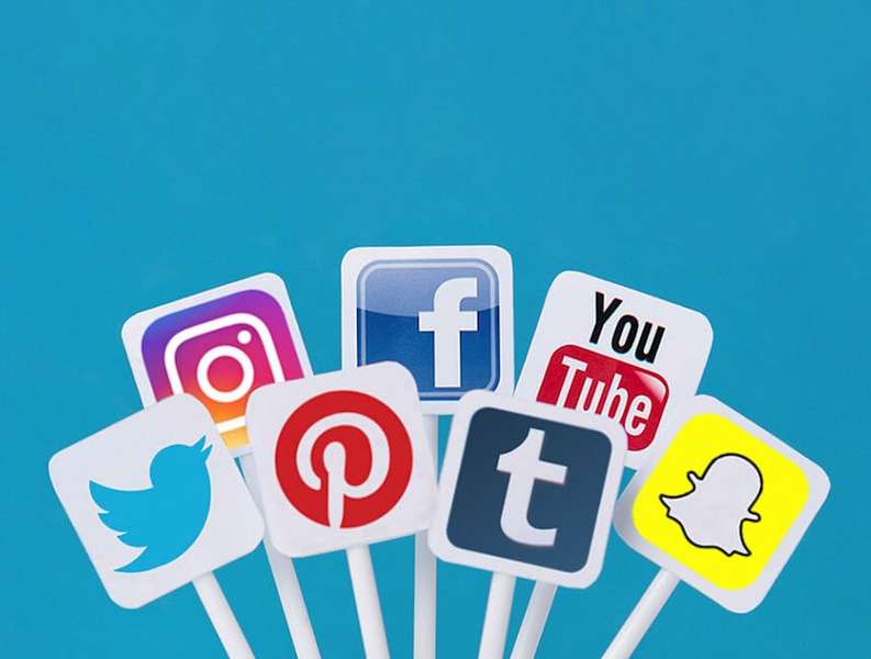 Government Preparing to Monitor and Regulate Social Media