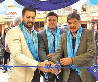 Samsung Smartphone Cafe in Newroad