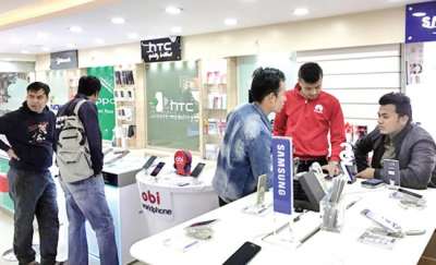Apple World Providing Anniversary Discount
