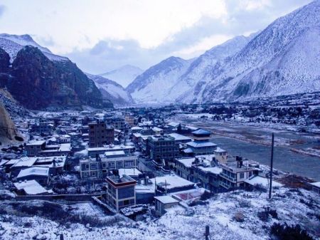 Snowfall likely in the mountains today