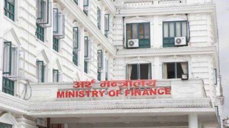 Govt Avoids Taking Internal Loan