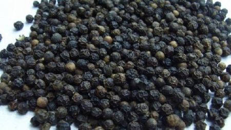 Government to Ease Import of Black Peppers