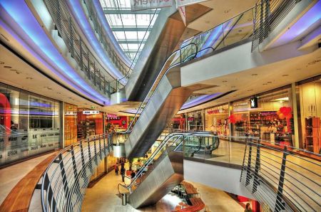 Traders Facing Hard Time to Pay Exorbitant Rent of Shopping Malls