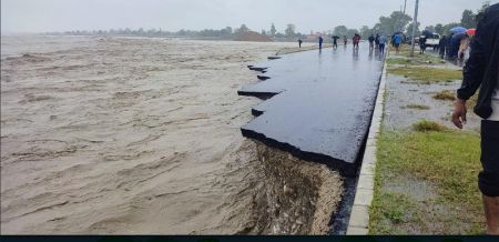 31 Dead, 43 Missing in Floods and Landslides   