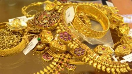 Price of Gold Increases by Rs 1,700 per Tola in Two Days
