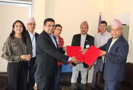 Govt to Amend Laws to Attract Industrialists to Special Economic Zone