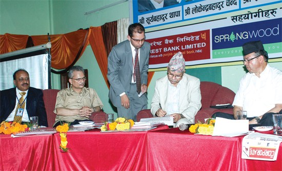 Former PM Madhav Kumar Nepal signing the Birgunj Declaration